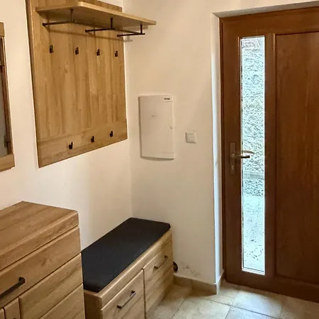 Pod Lipou Bobrovník